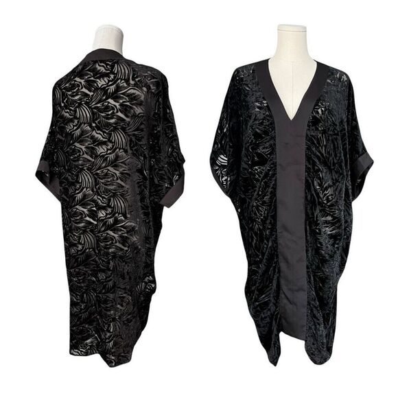 BCBGMAXAZRIA EUC velvet burnout V neck mini in Black Size S - Picture 5 of 8